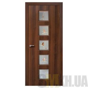 Двери межкомнатные ОМиС «Альта 5» (полотно со стеклом с контурным рисунком)